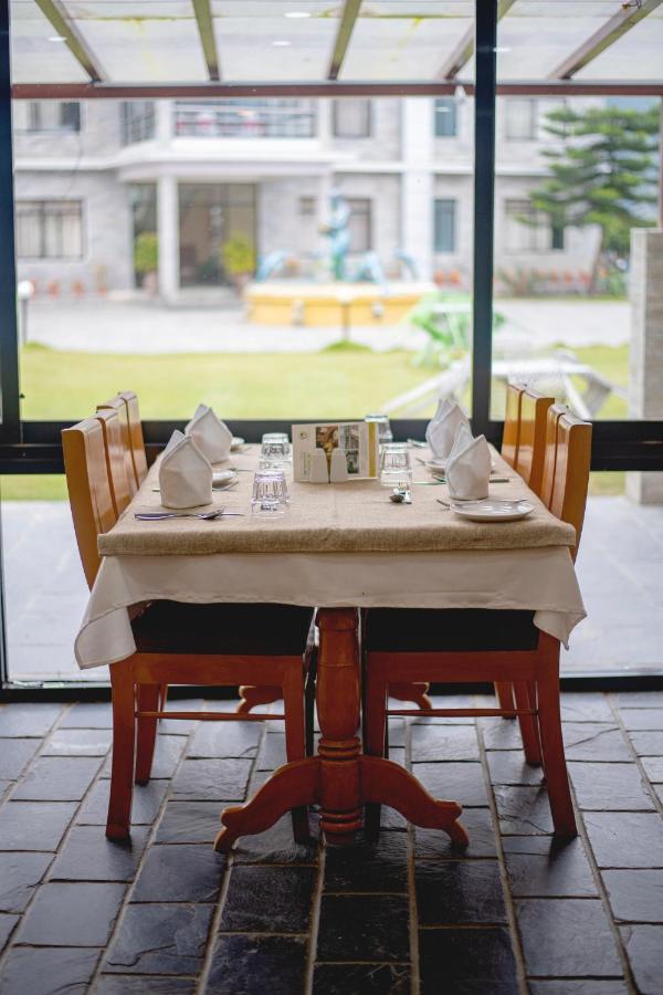 Gateway Himalaya Resort Ghanpokhara Экстерьер фото